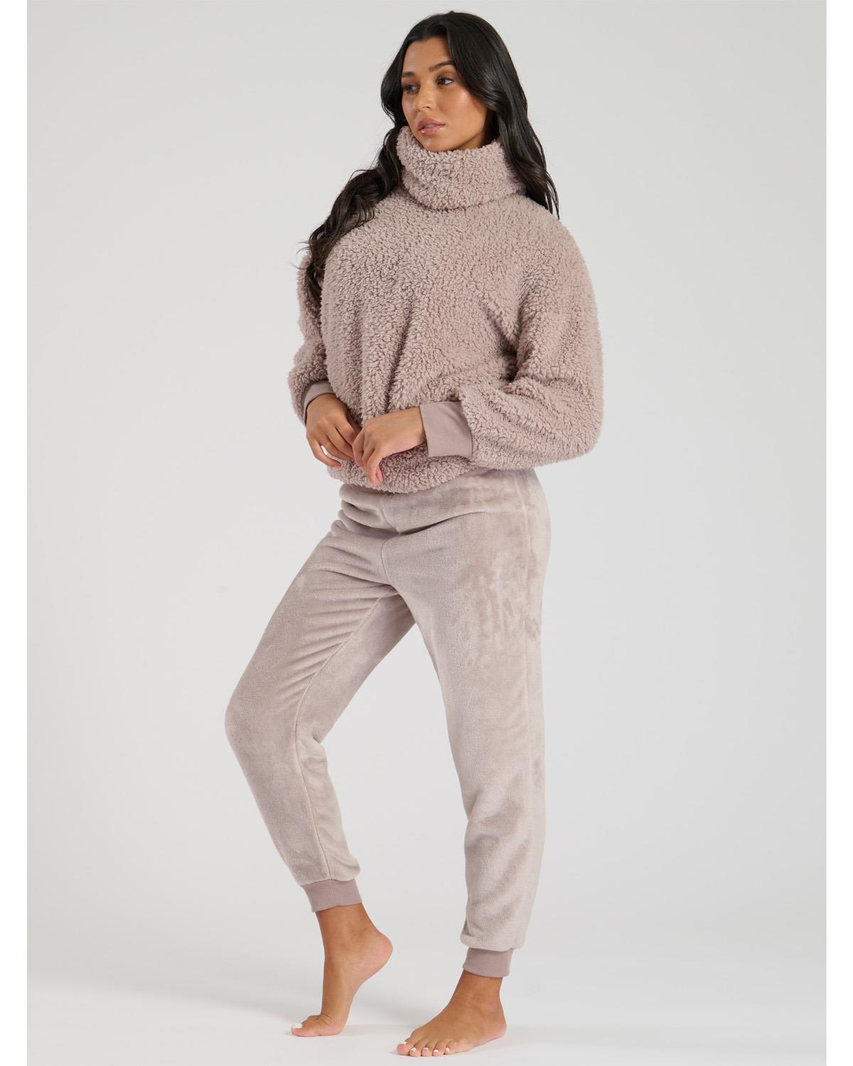 Loungeable Womens Borg Removeable Snood Jumper & Jogger Set